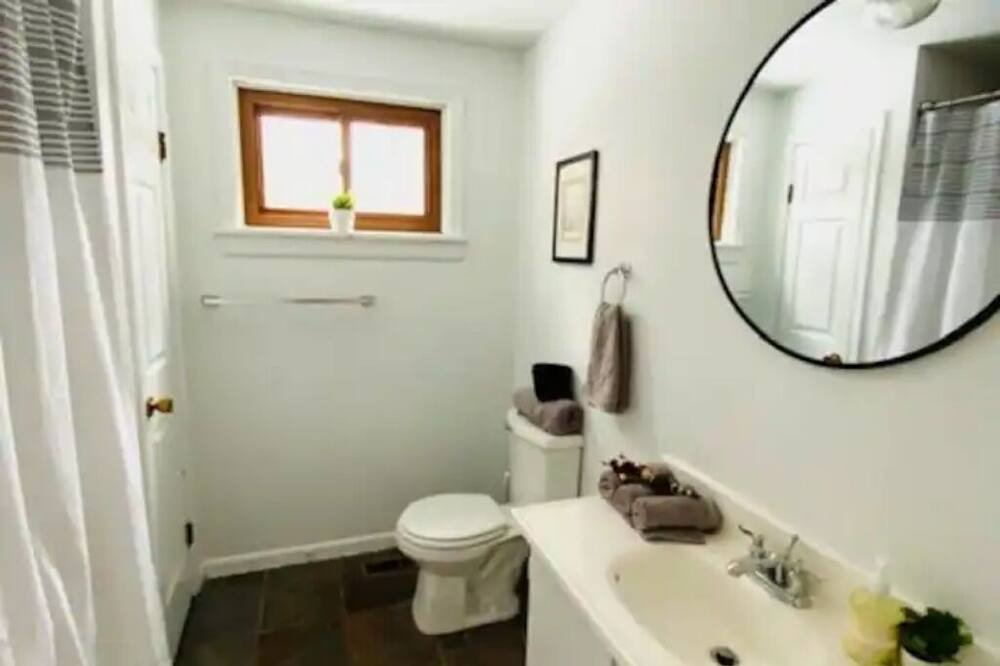 Photo of Bathroom in Stowe Hollow