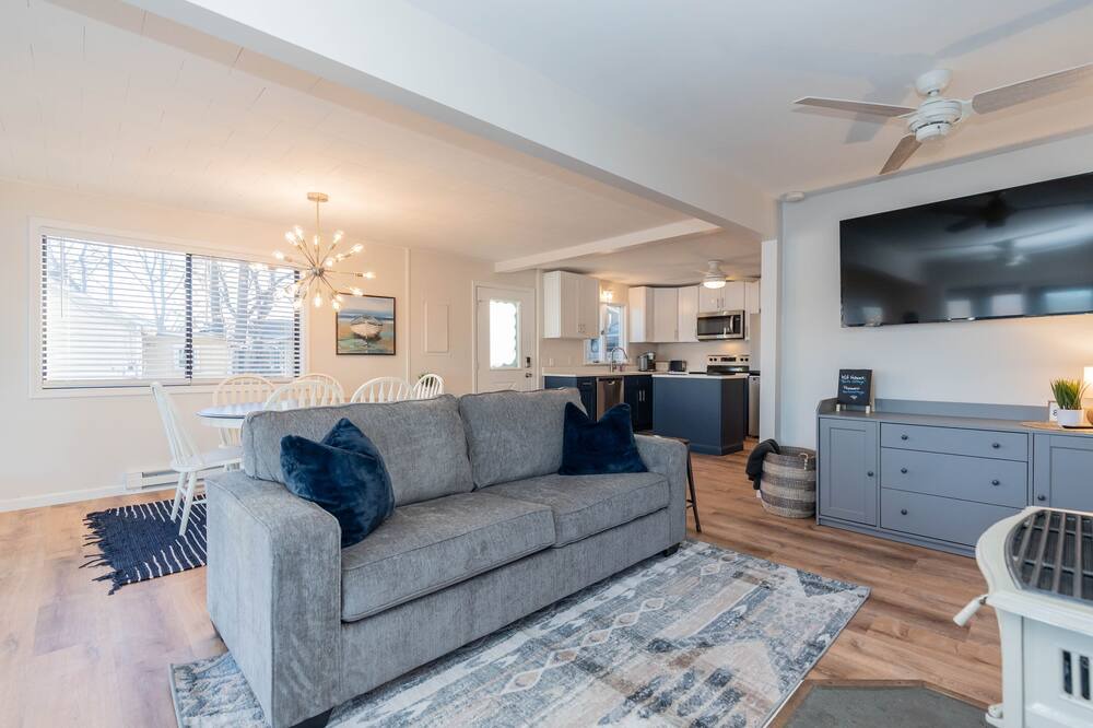 Photo of Livingroom in Honeoye