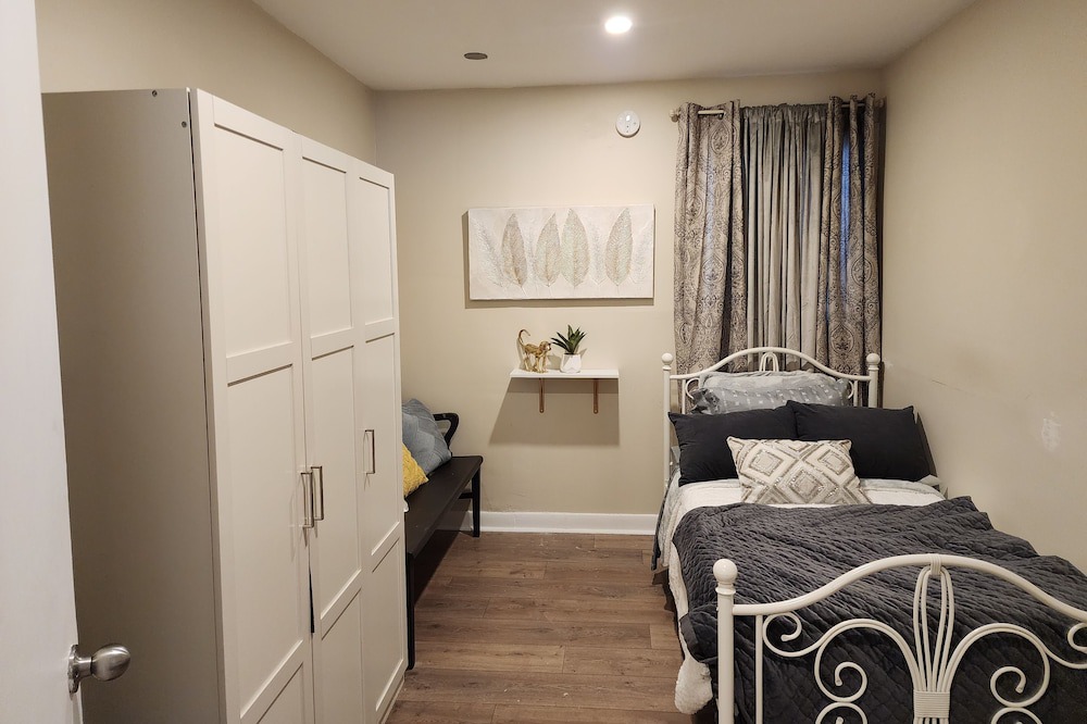 Photo of Bedroom in Coteau-du-Lac