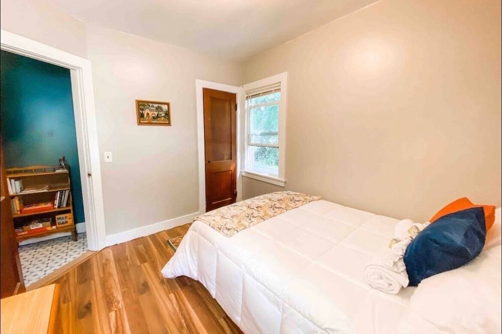 Photo of Bedroom in Poultney