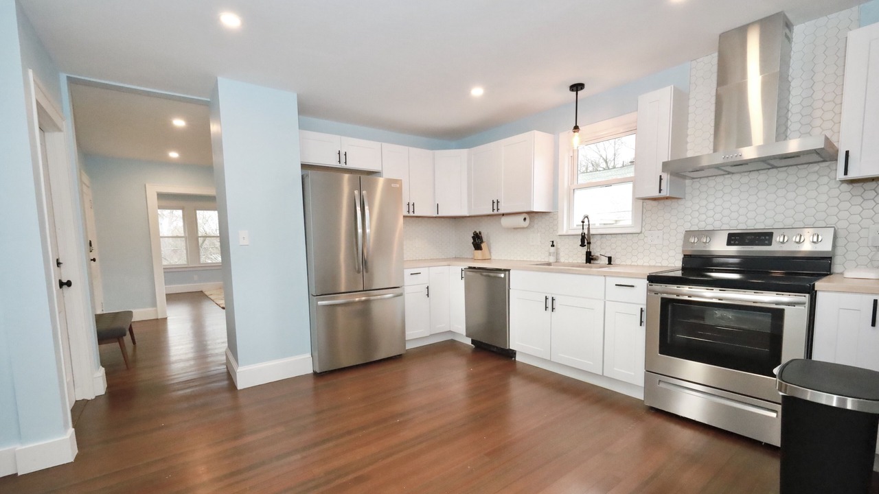 Photo of Kitchen in Center