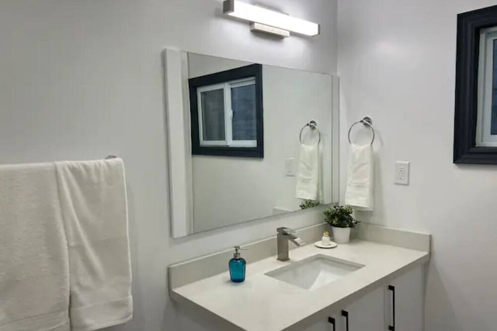 Photo of Bathroom in St. Catharines