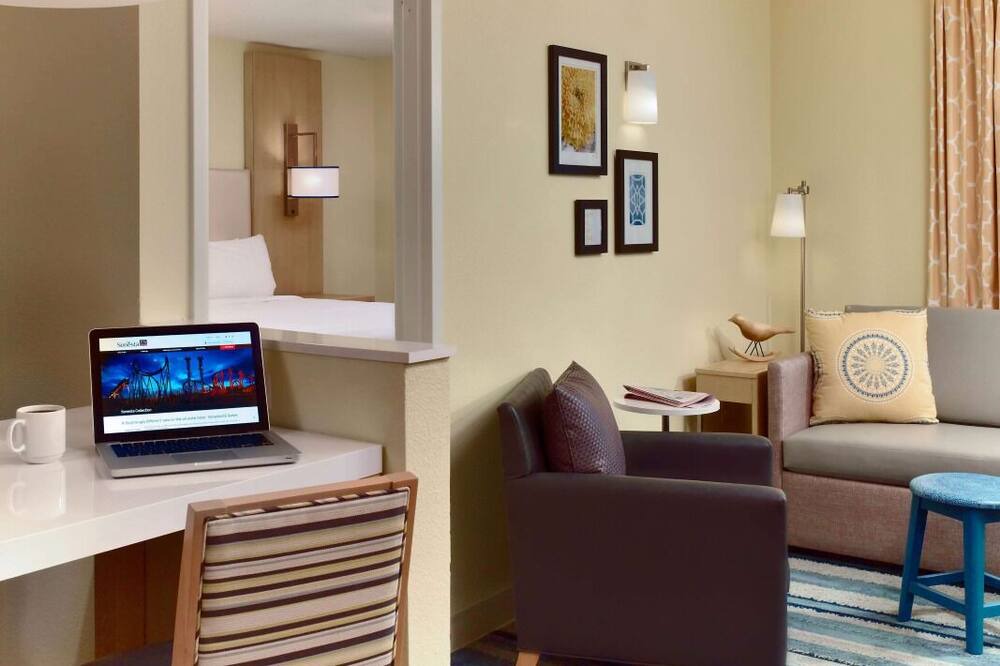 Photo of Livingroom in Burlington