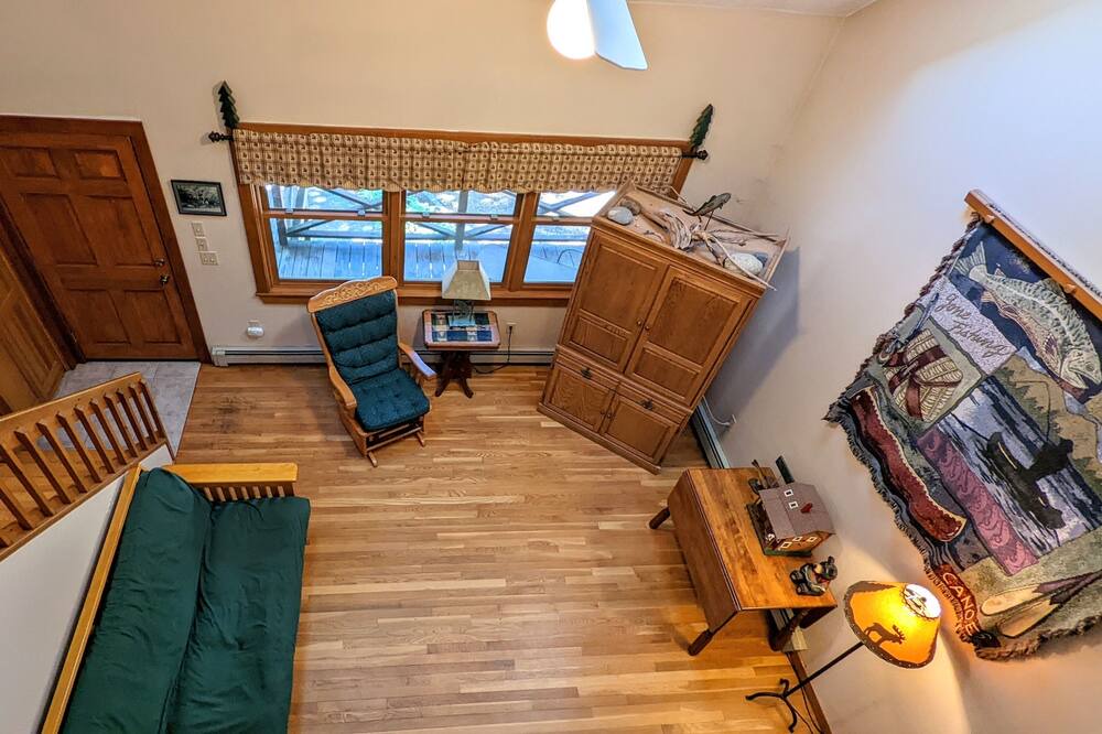Photo of Bedroom in Moultonborough