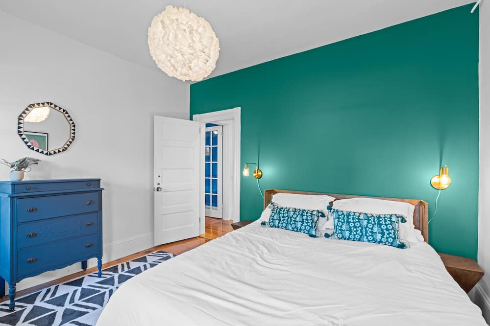 Photo of Bedroom in Warren