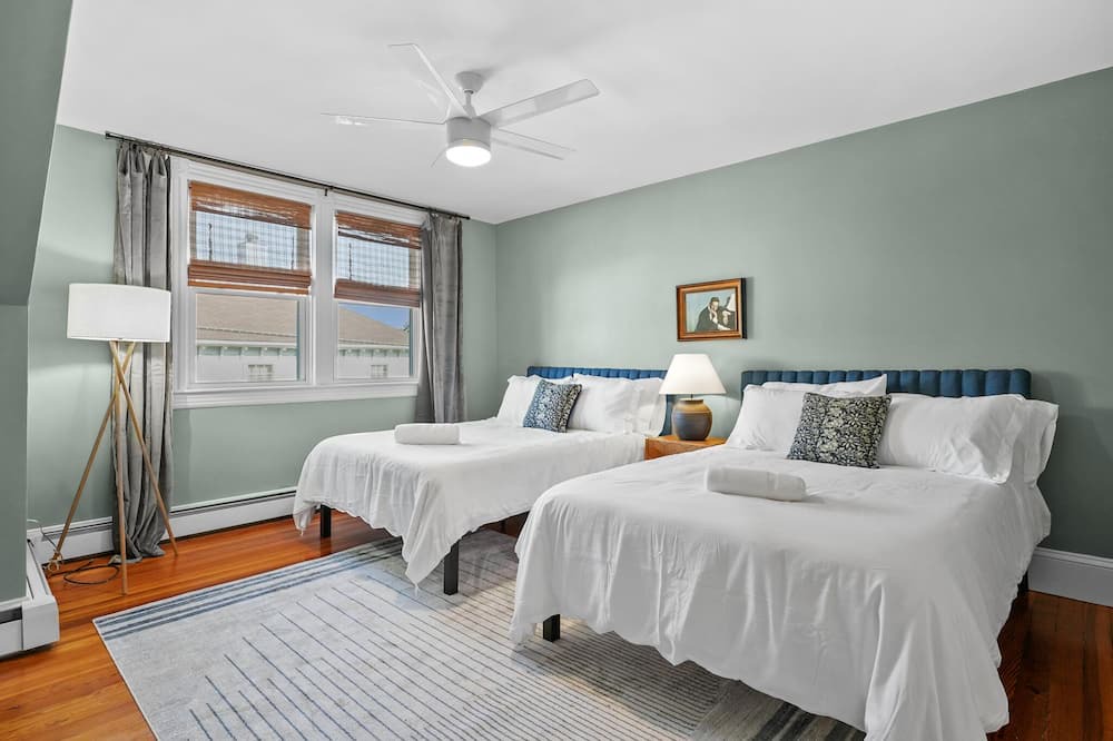 Photo of Bedroom in Warren