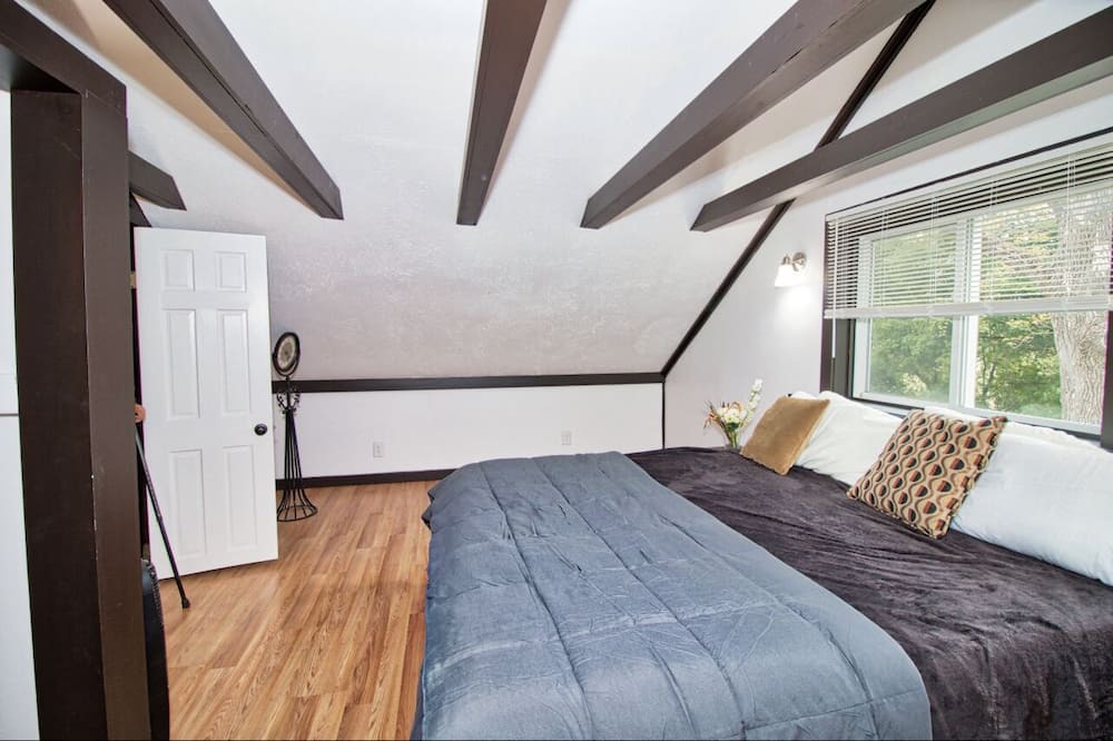 Photo of Bedroom in Canaan