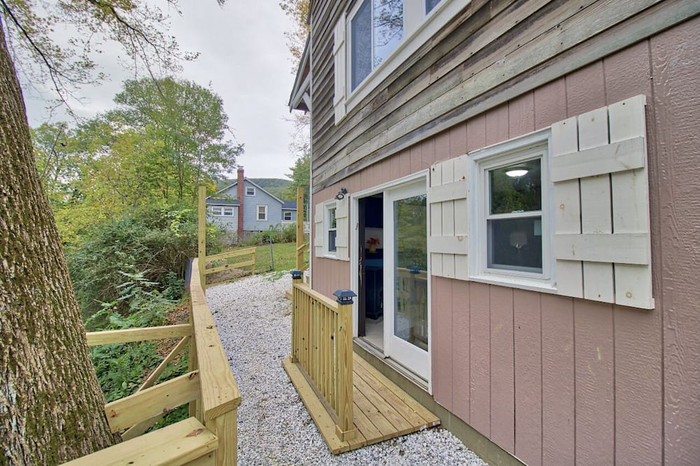 Photo of Outdoor in Canaan