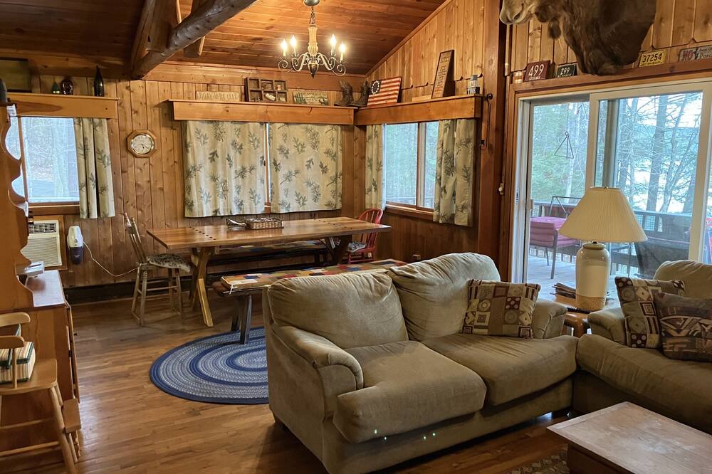 Photo of Livingroom in Wolfeboro