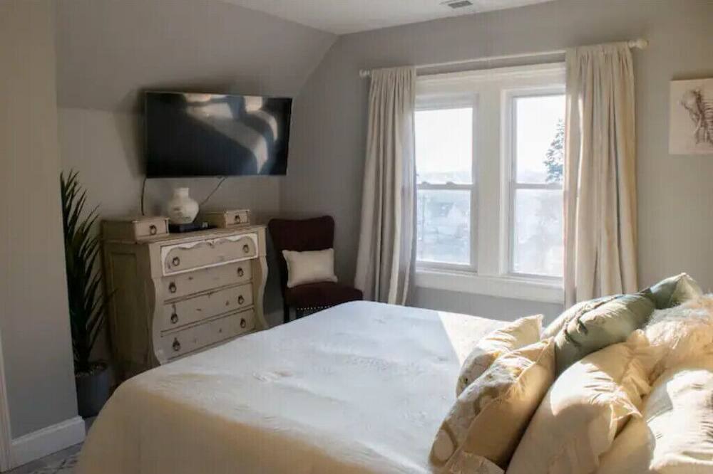 Photo of Bedroom in Bridgeport