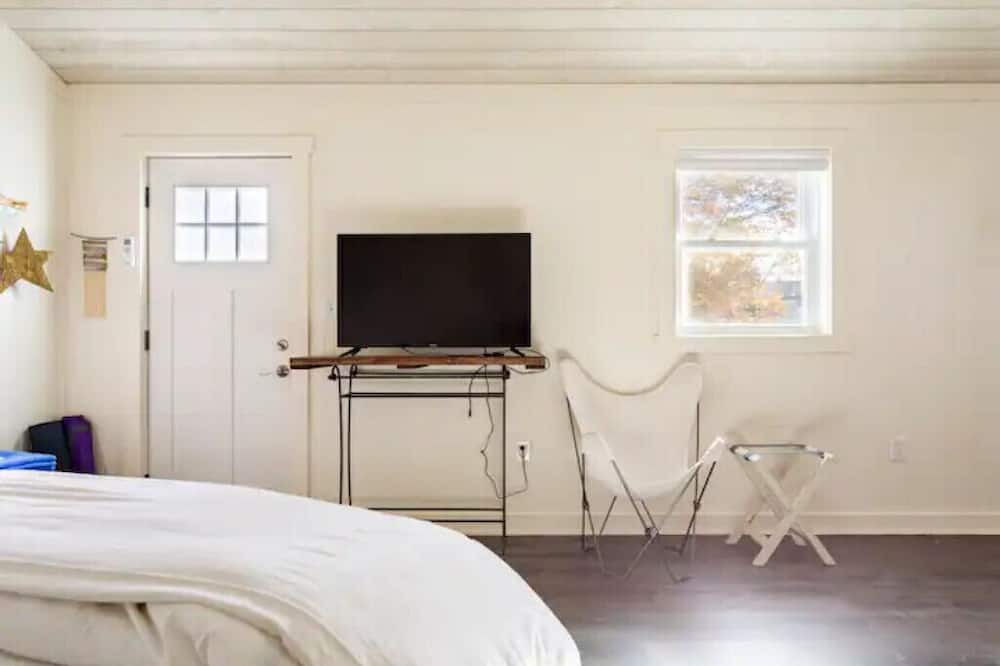 Photo of Bedroom in Guilford