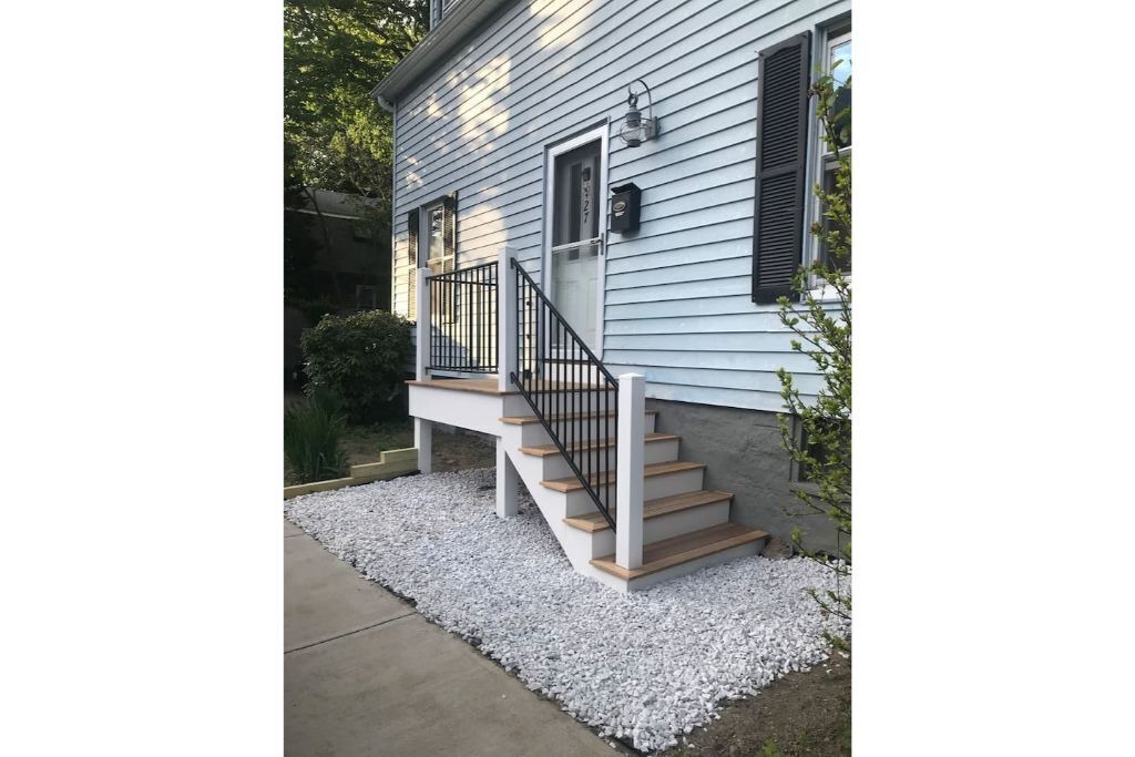 Photo of Outdoor in Off Broadway
