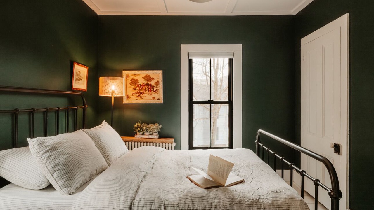 Photo of Bedroom in Roscoe