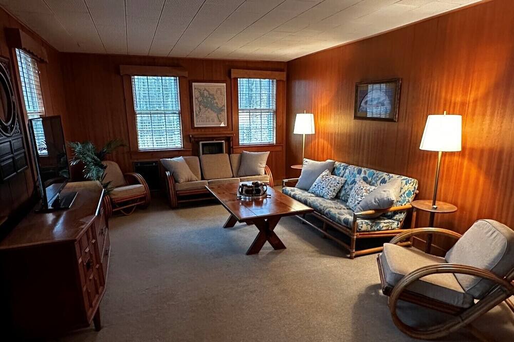 Photo of Bedroom in Wolfeboro