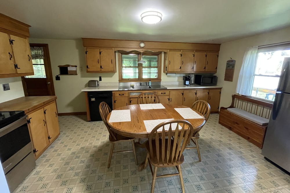 Photo of Kitchen in Lee