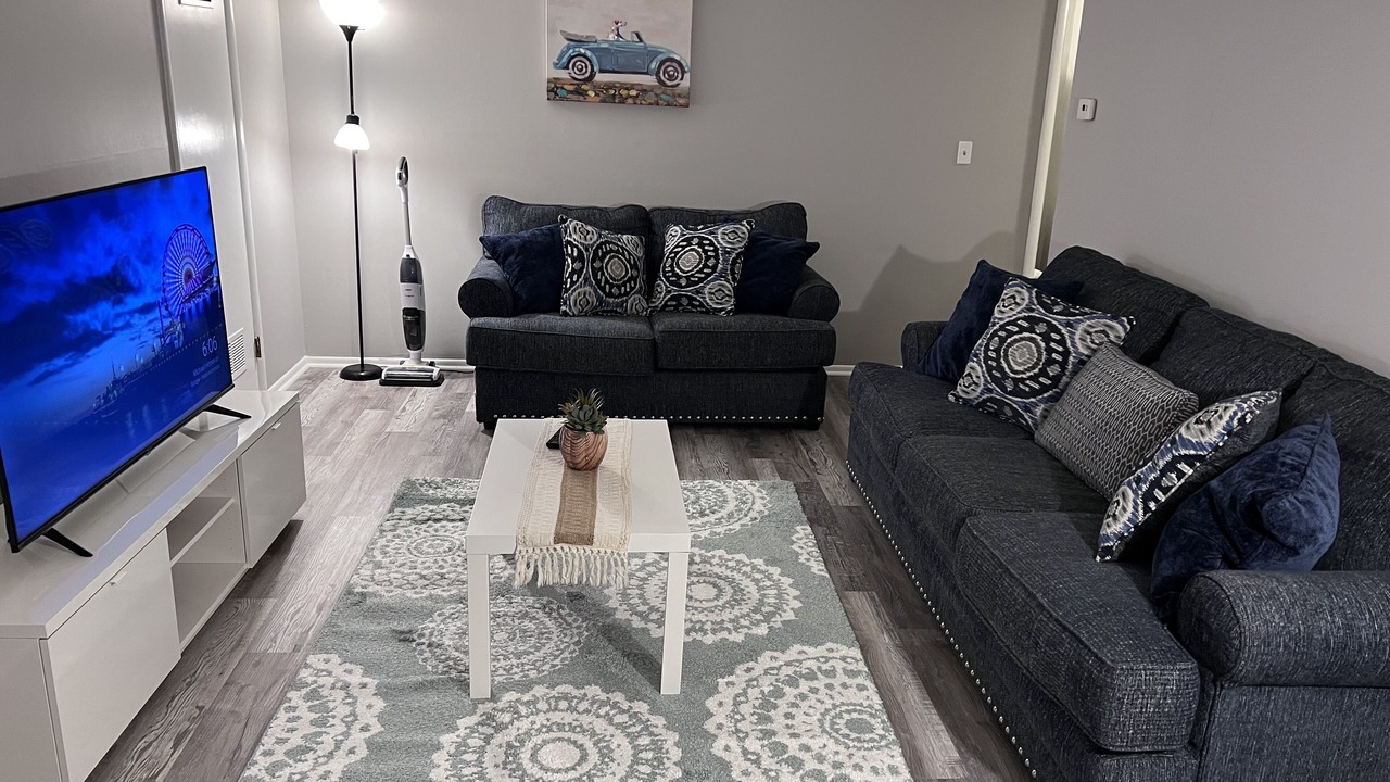 Photo of Livingroom in New Haven