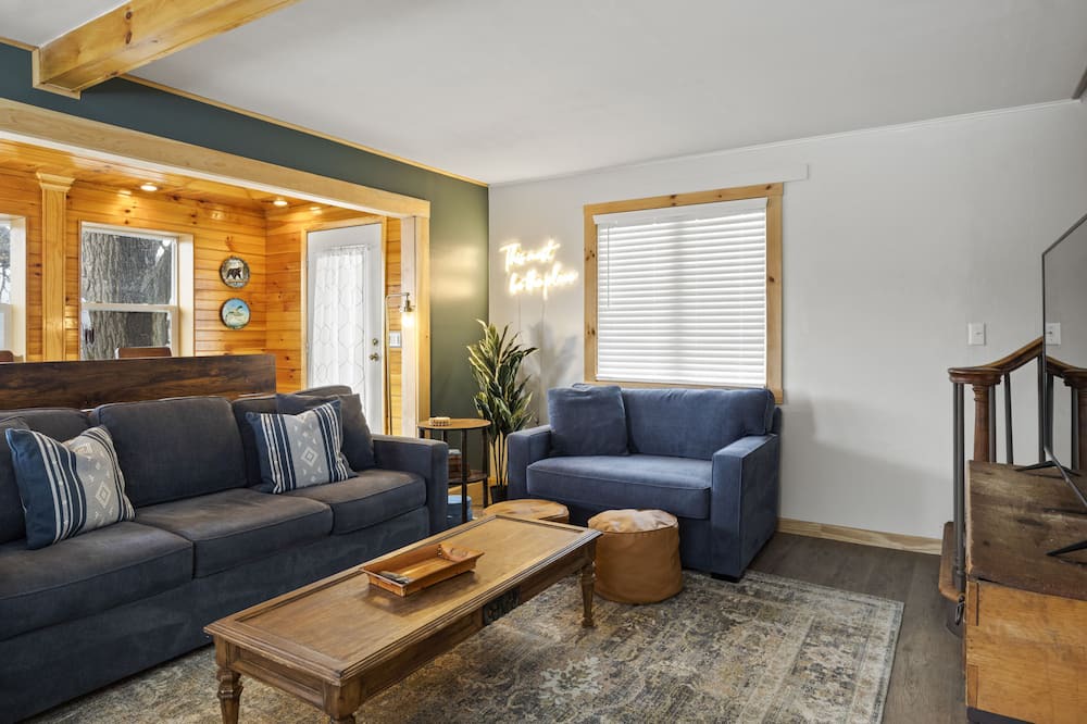 Photo of Livingroom in Honeoye