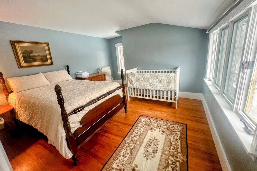 Photo of Bedroom in Ashland