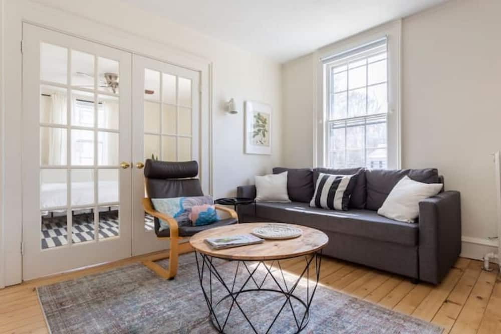 Photo of Livingroom in Watertown