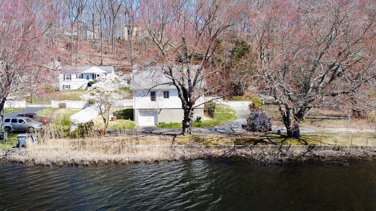 Photo of Outdoor in Niantic