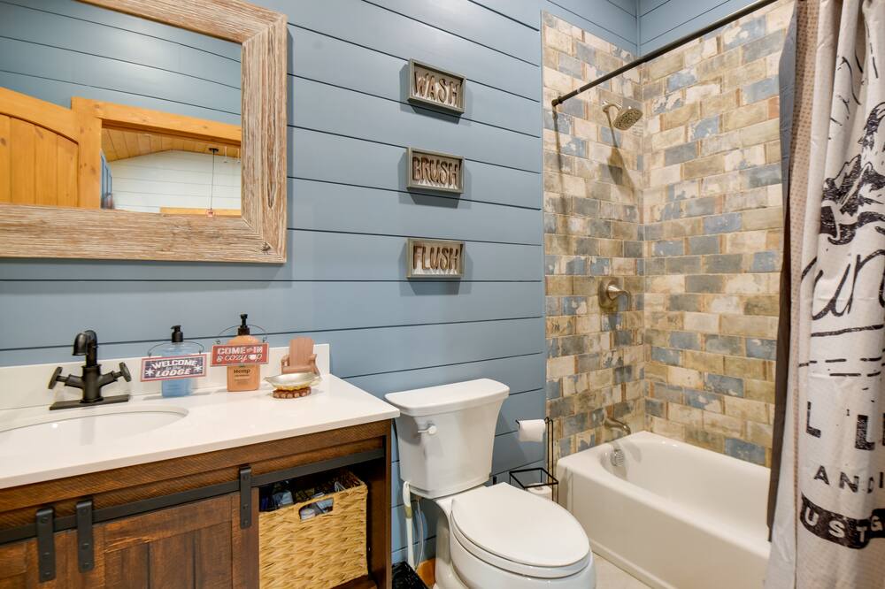 Photo of Bathroom in The Bluffs