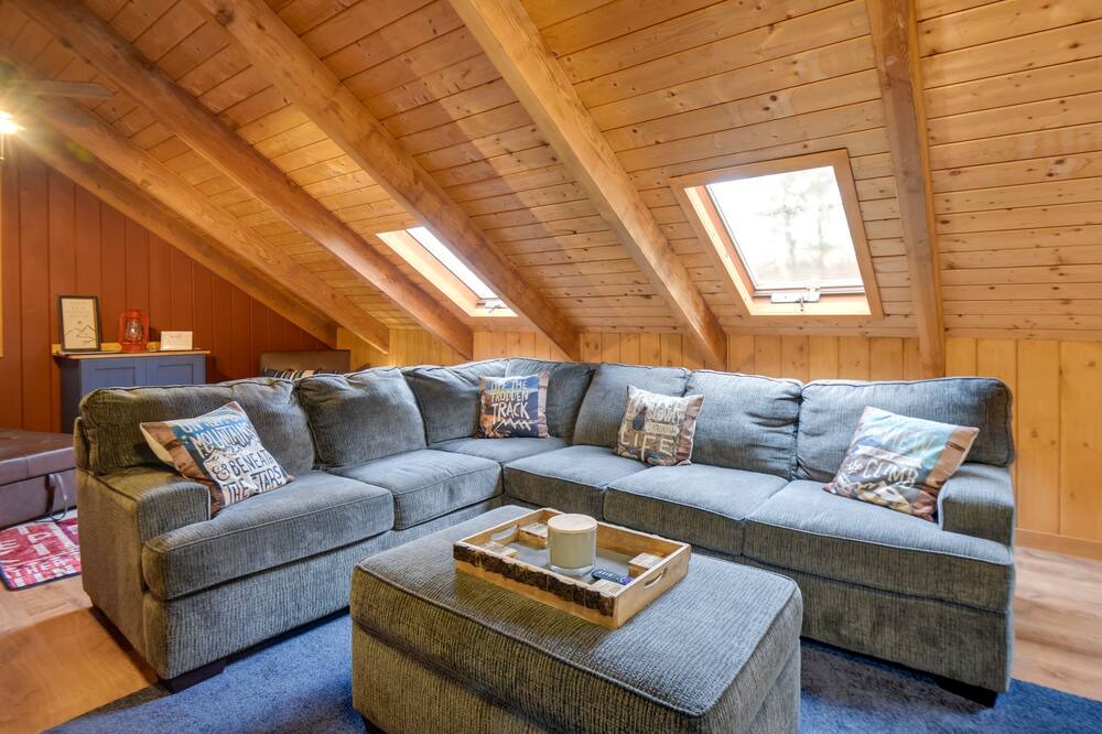 Photo of Livingroom in The Bluffs