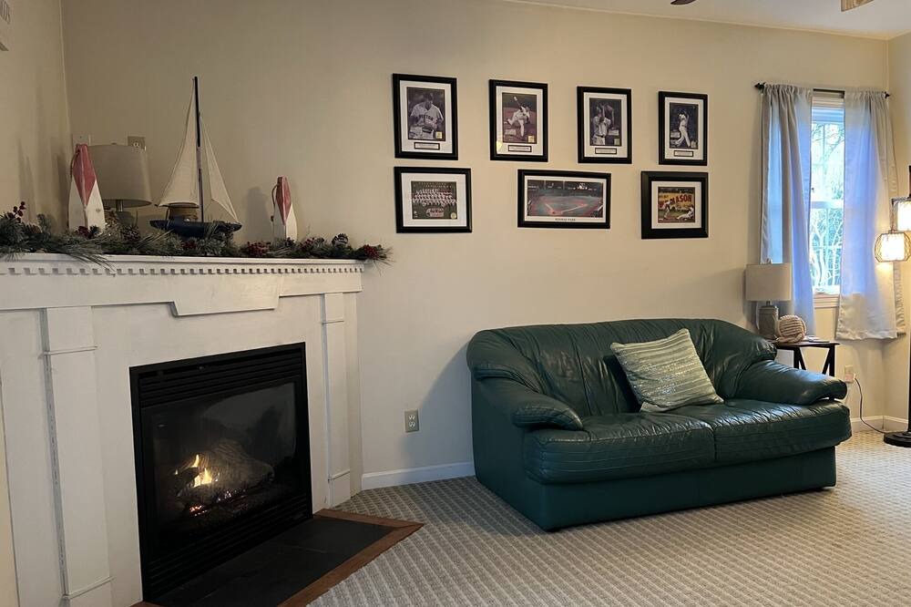 Photo of Livingroom in East Falmouth