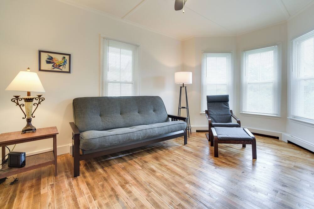 Photo of Livingroom in North Adams