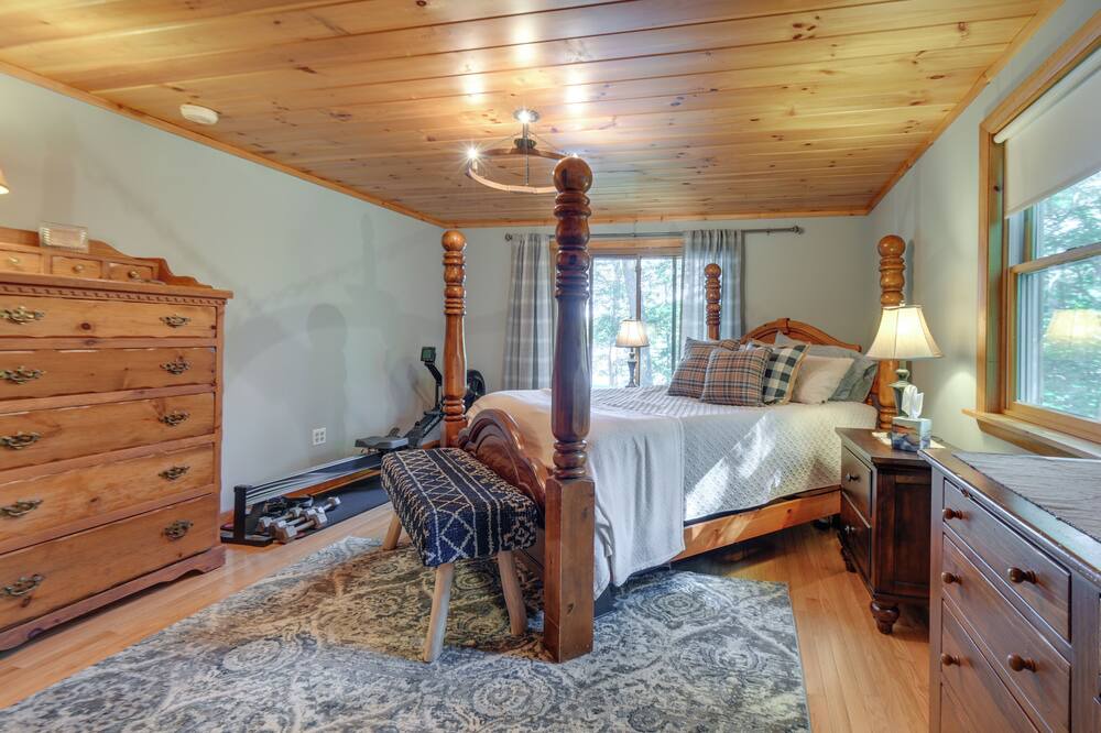 Photo of Bedroom in New Durham