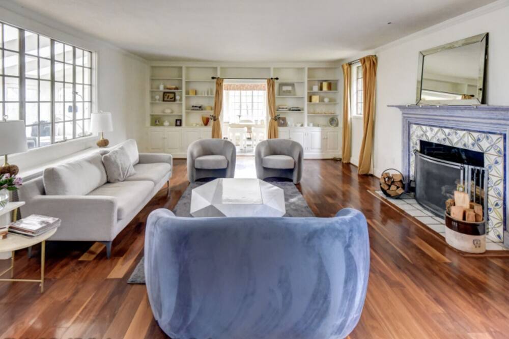 Photo of Livingroom in Stamford