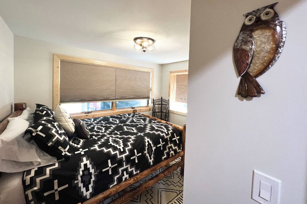 Photo of Bedroom in Jay