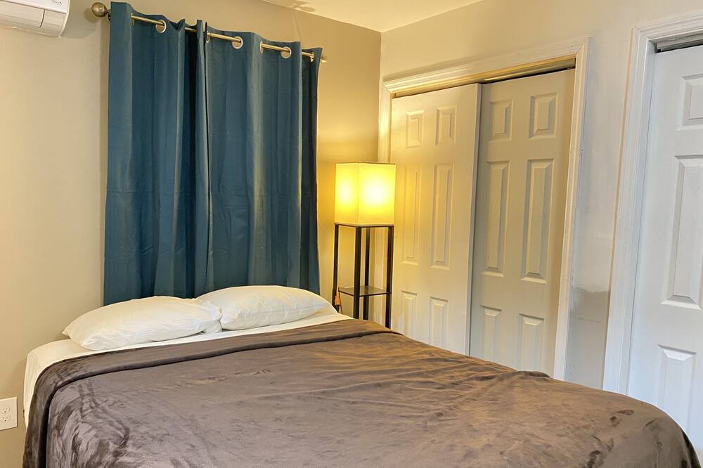 Photo of Bedroom in Mount Marion