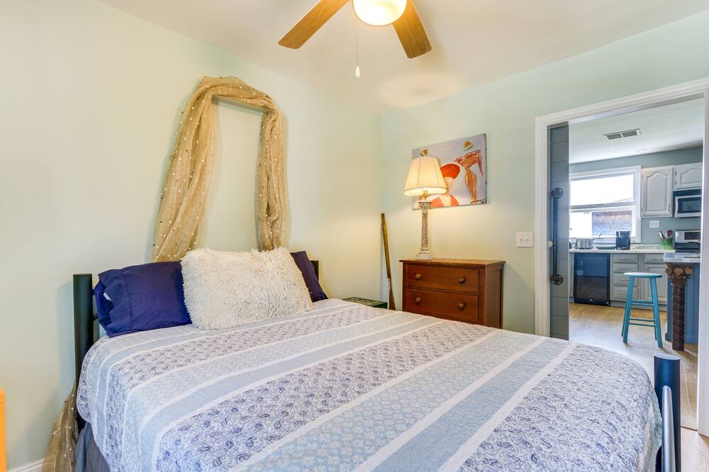 Photo of Bedroom in Westbrook Center