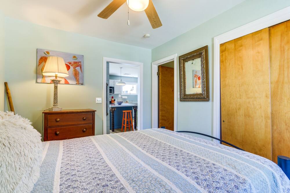 Photo of Bedroom in Westbrook Center