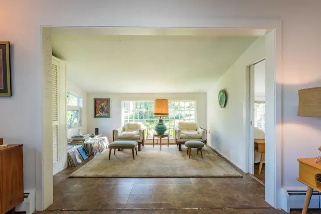 Photo of Livingroom in New Preston