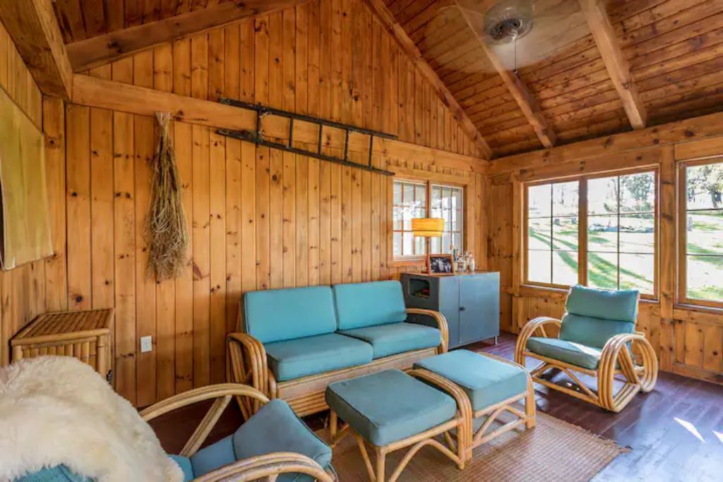 Photo of Livingroom in New Preston