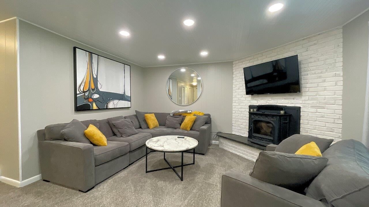 Photo of Livingroom in Bromley Mountain