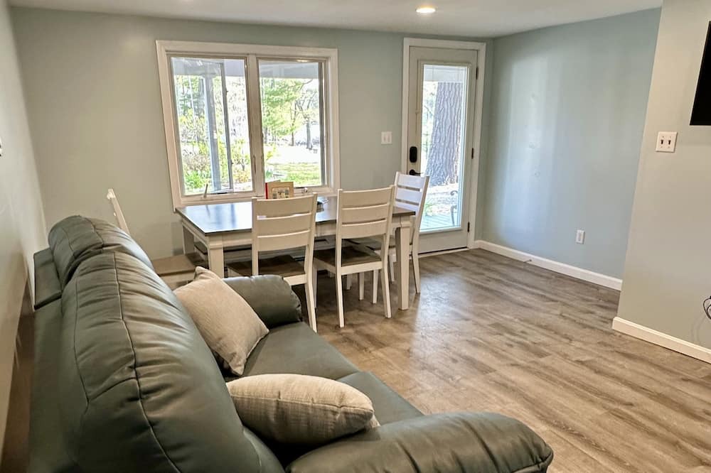 Photo of Livingroom in Gray