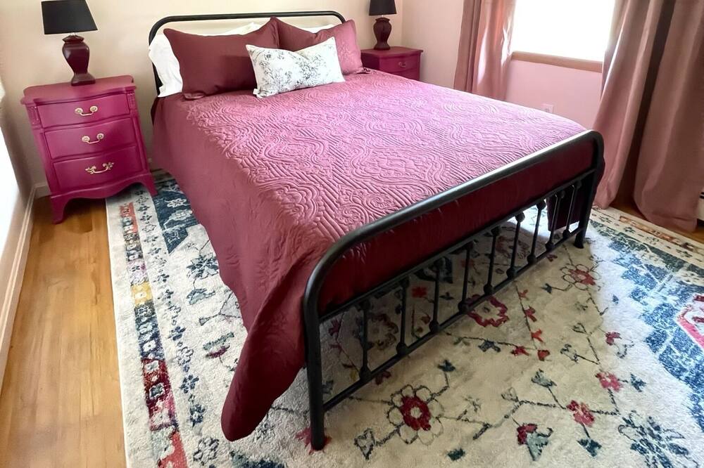 Photo of Bedroom in Rhinebeck