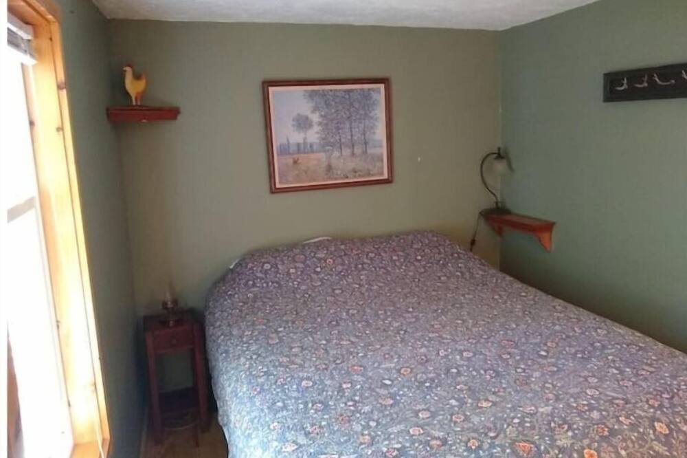 Photo of Bedroom in Raymond