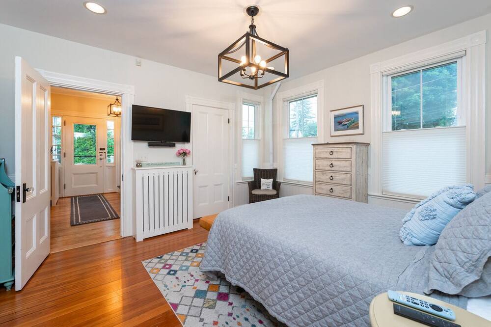 Photo of Bedroom in Newburyport