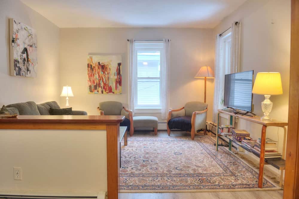 Photo of Livingroom in North Adams