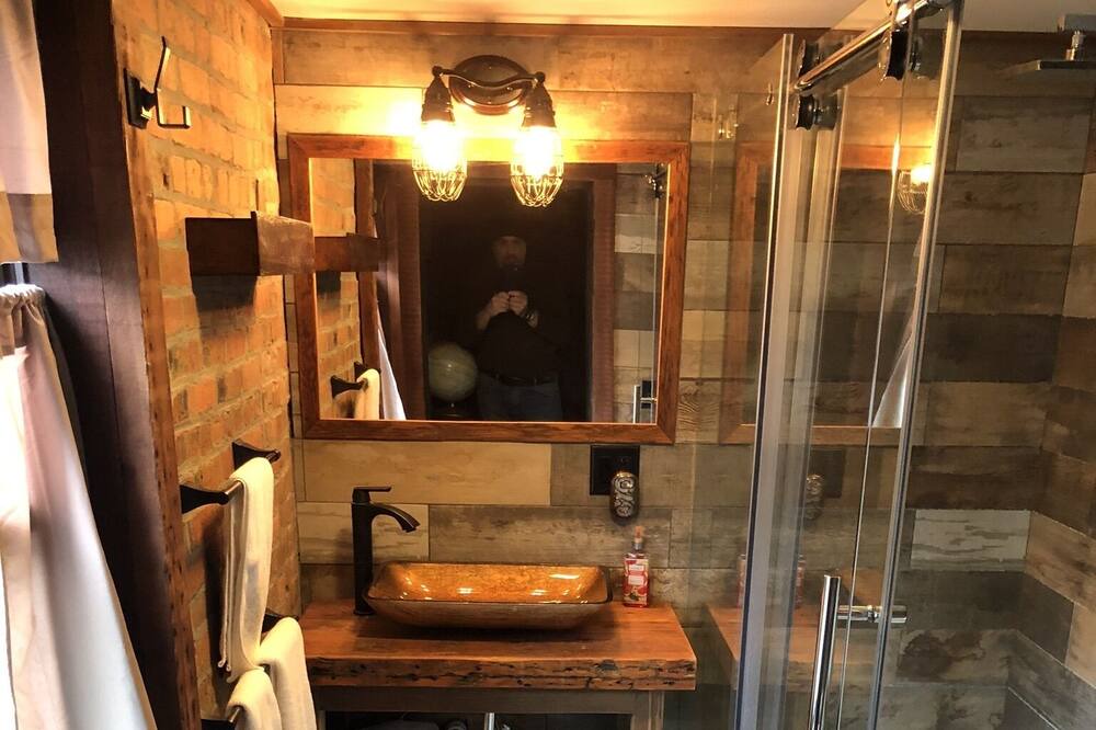 Photo of Bathroom in Hudson