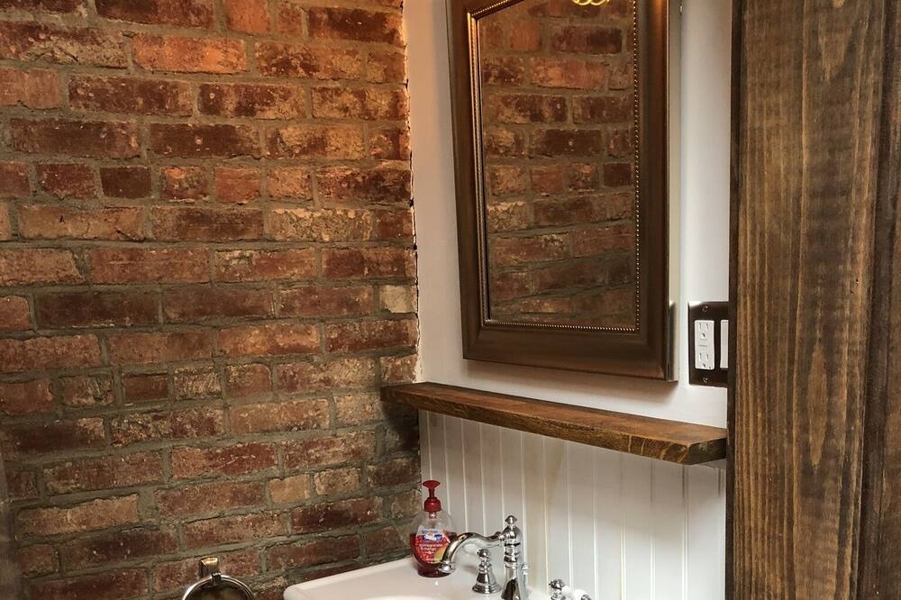 Photo of Bathroom in Hudson