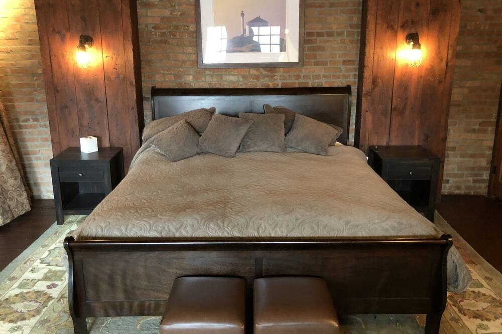 Photo of Bedroom in Hudson