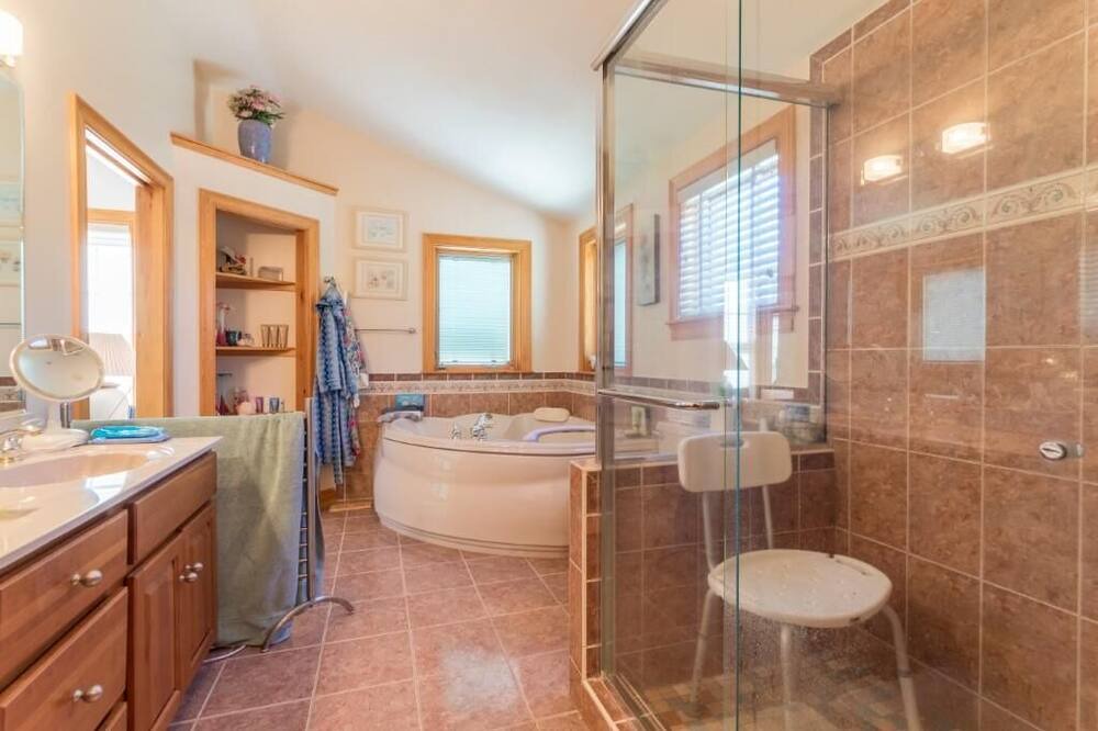 Photo of Bathroom in Seabrook