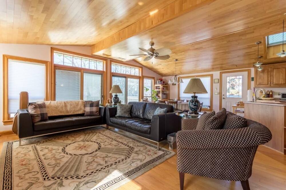 Photo of Livingroom in Seabrook