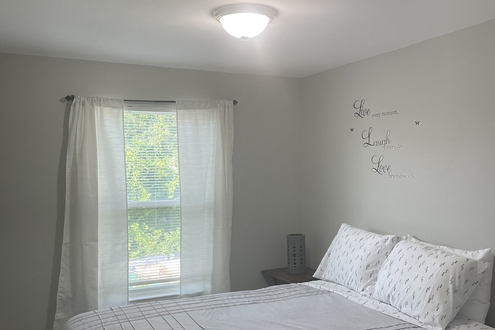 Photo of Bedroom in Waterfront South