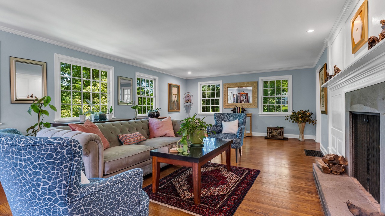 Photo of Livingroom in Madison