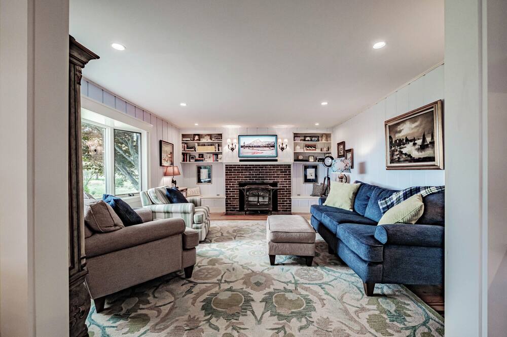 Photo of Livingroom in Yarmouth